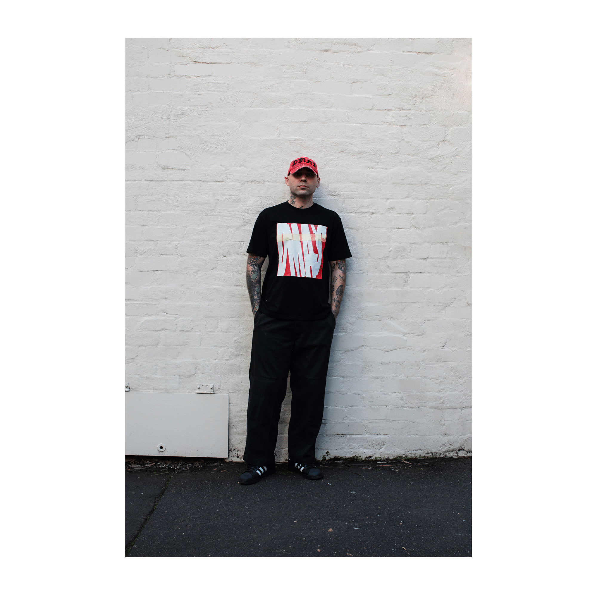 DMA'S ALBUM TEE BLACK + RED VINYL